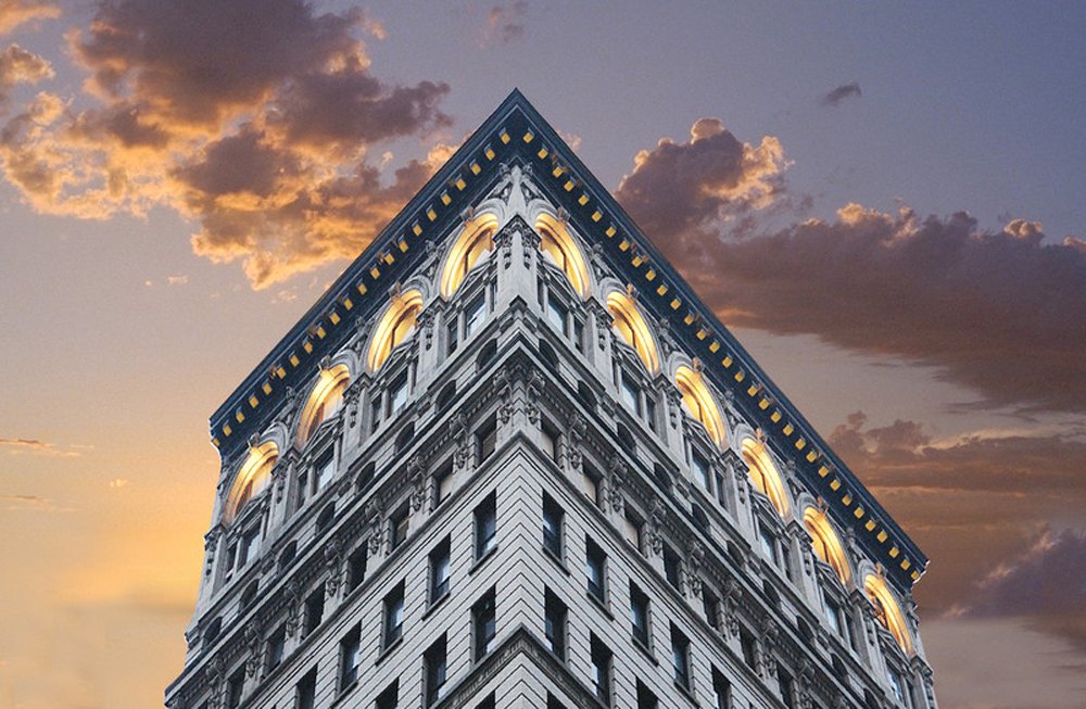 Manhattan-Penthouse-building-in-sky